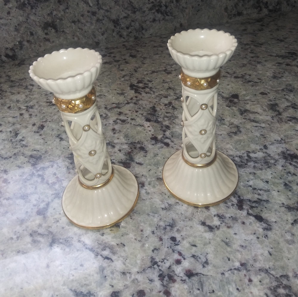 One set of Illumination Florentine and Pearls cand